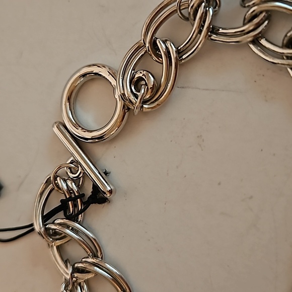 Bumble Bee Silvertone & Enamel 8" Charm Bracelet - Picture 8 of 8